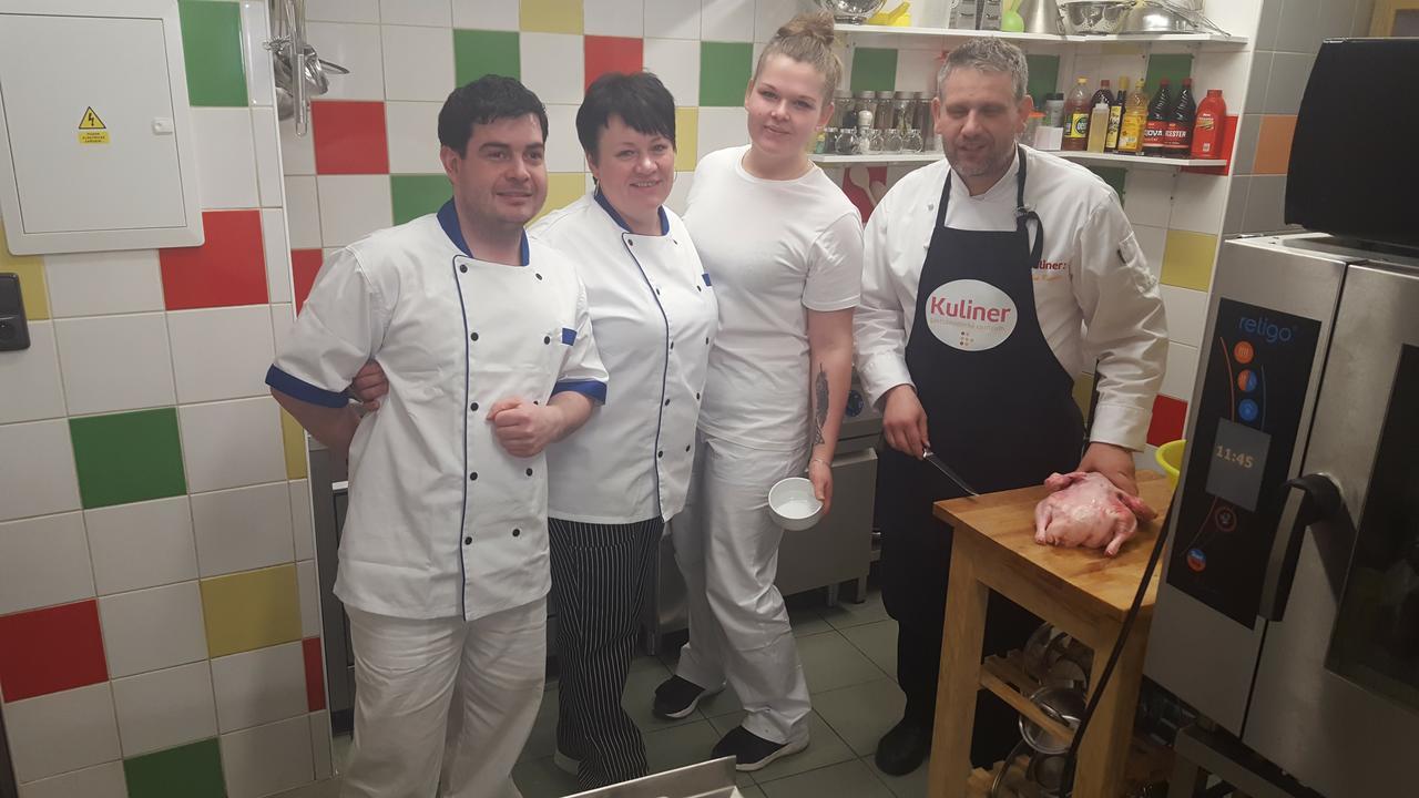 Penzion A Restaurace U Reky Ledeč nad Sázavou Bagian luar foto