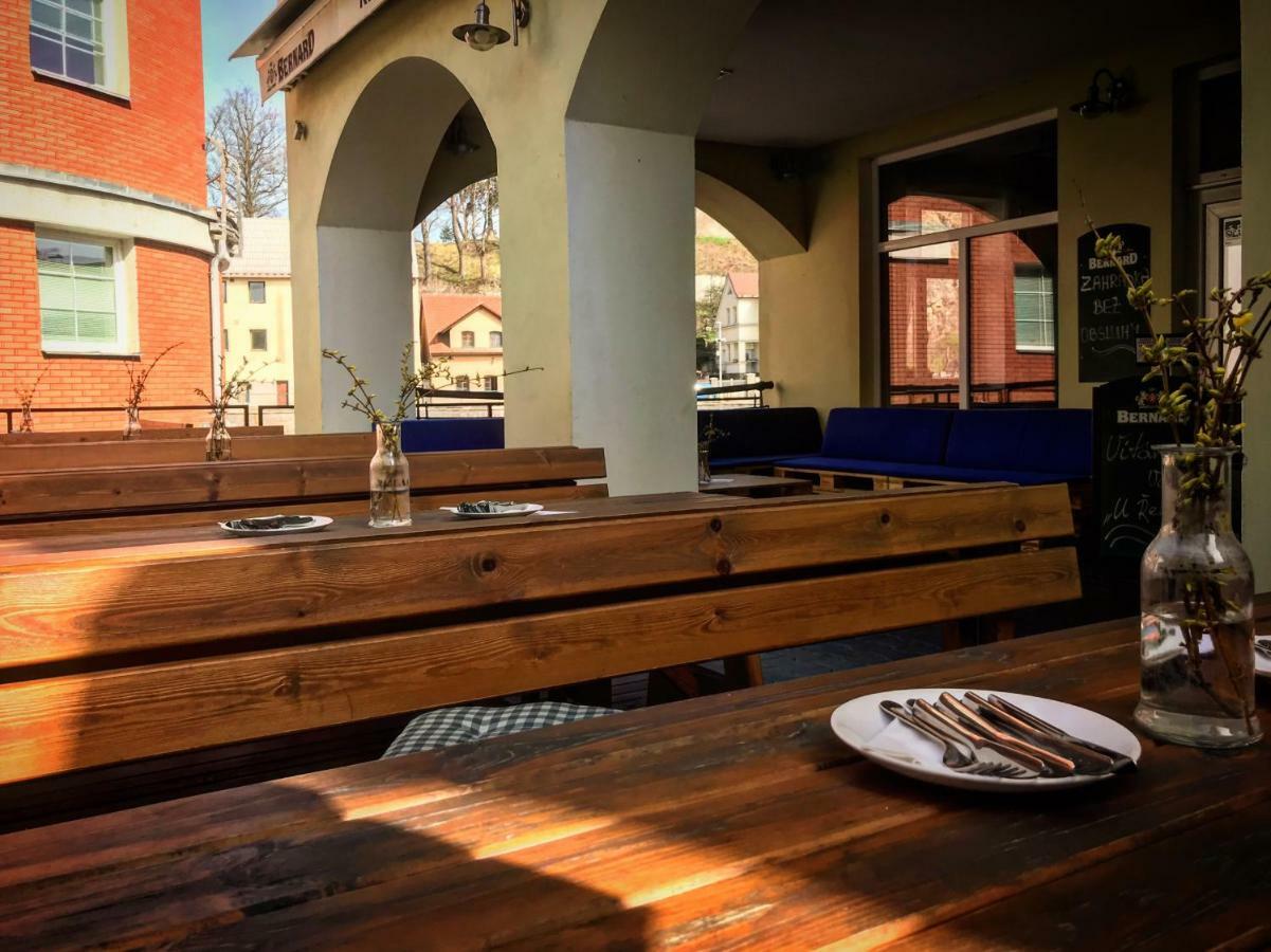 Penzion A Restaurace U Reky Hotel Ledeč nad Sázavou Bagian luar foto