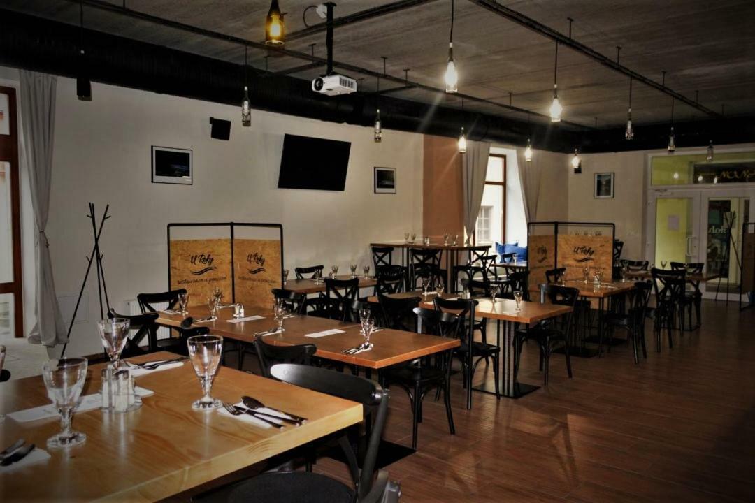 Penzion A Restaurace U Reky Ledeč nad Sázavou Bagian luar foto