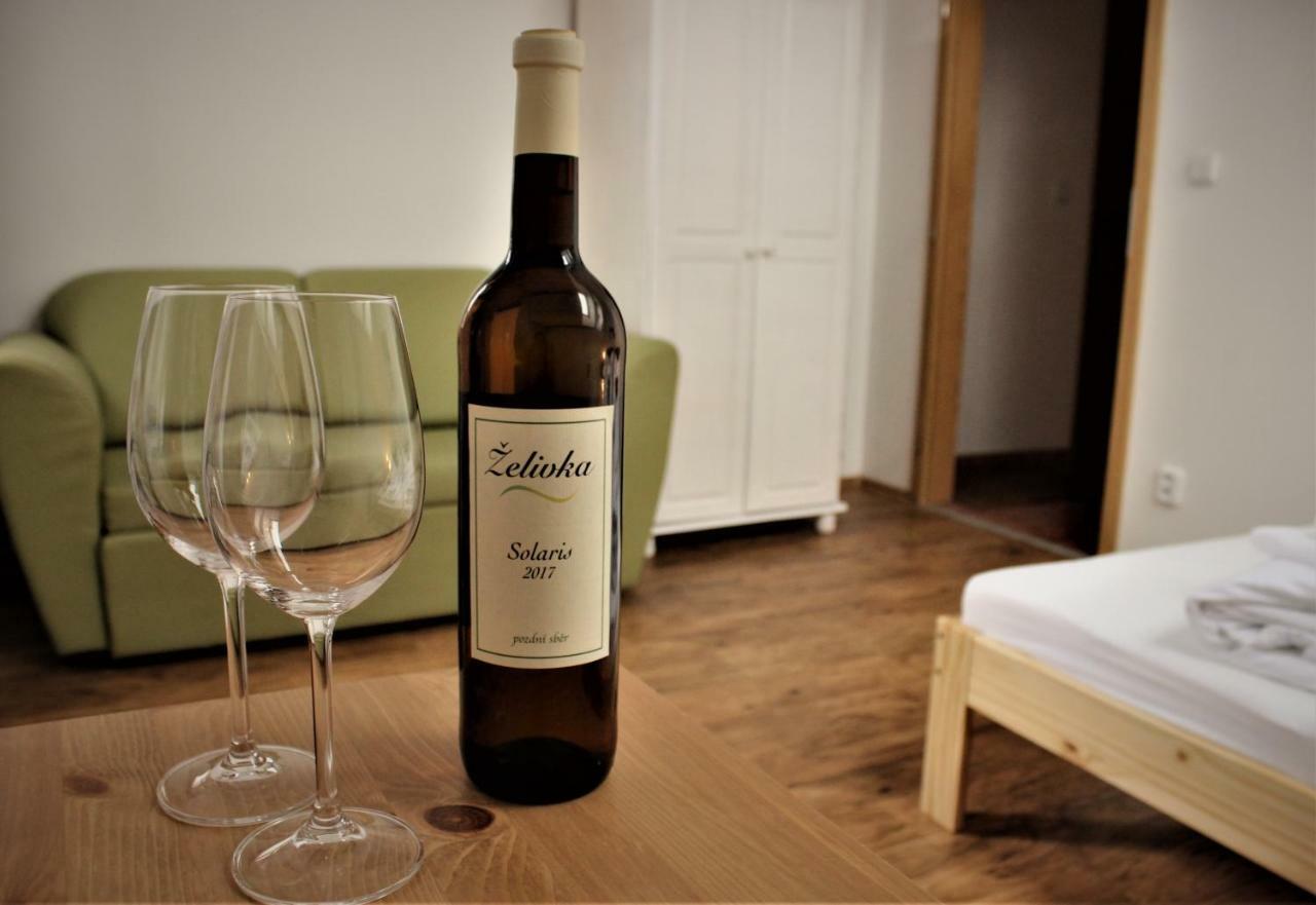 Penzion A Restaurace U Reky Ledeč nad Sázavou Bagian luar foto