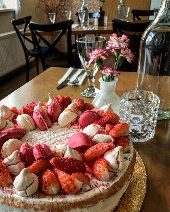 Penzion A Restaurace U Reky Hotel Ledeč nad Sázavou Bagian luar foto